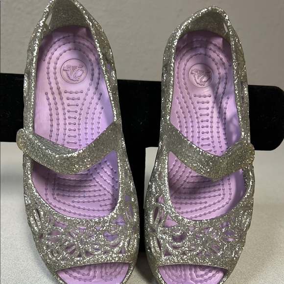 CROCS Silver and Purple Flats with Strap - Picture 1 of 1